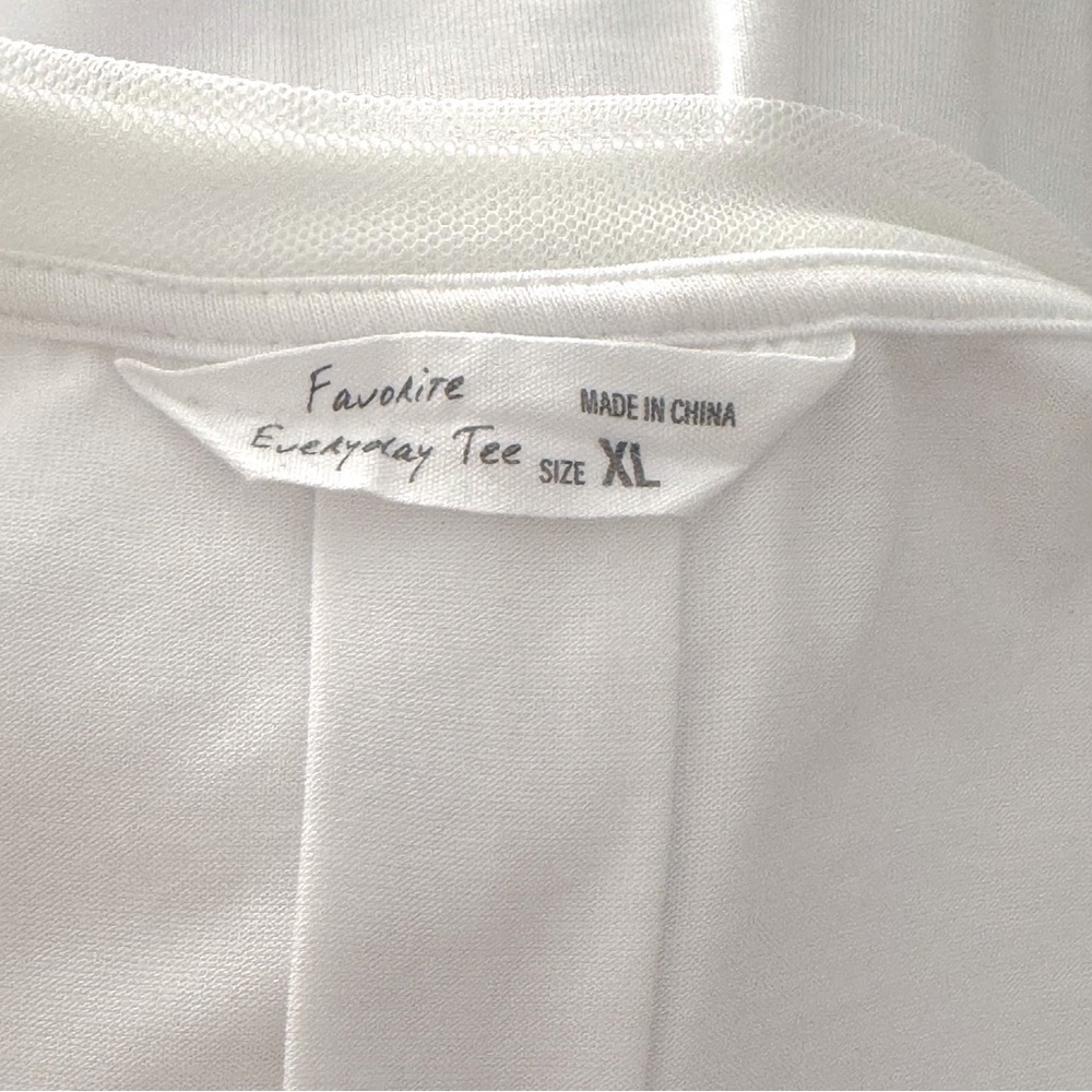 Members Mark Favorite Everyday Tee White S/S V-neck Shirt Top Size XL NWOT - Picture 3 of 4